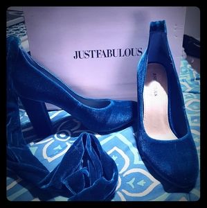 Gorgeous velvet lace up pumps